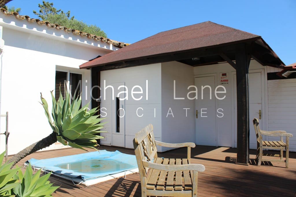 5 soverom Villa til salgs i Sotogrande med svømmebasseng - € 2 780 000 (Ref: 8684613)