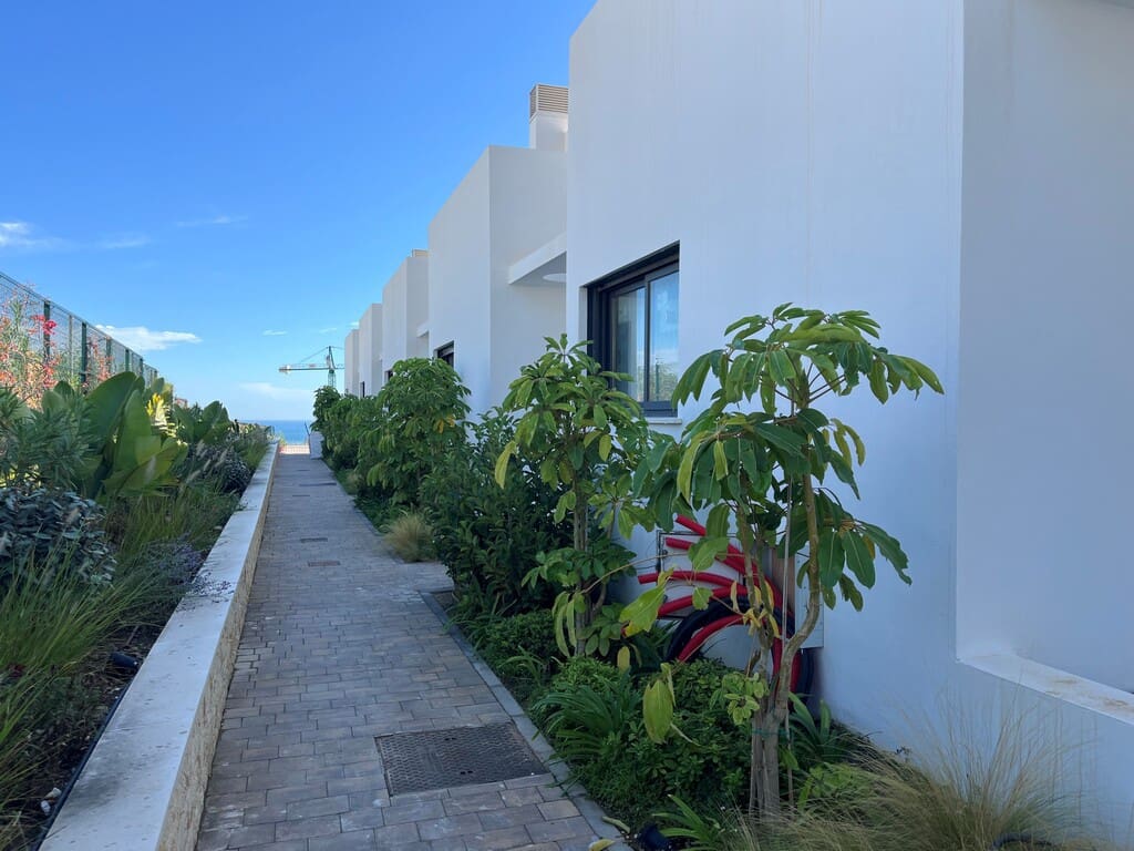 4 bedroom Townhouse for sale in Fuengirola with pool garage - € 1,196,000 (Ref: 8684614)
