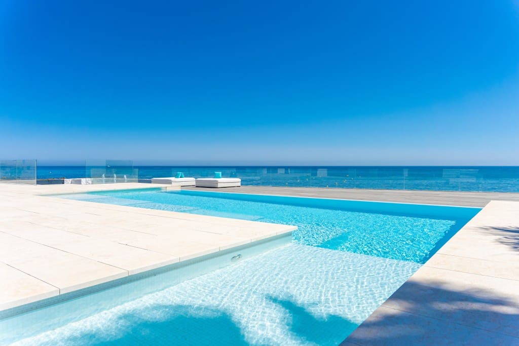 Chalet de 4 habitaciones en Mijas en venta con piscina - 8.100.000 € (Ref: 8684627)