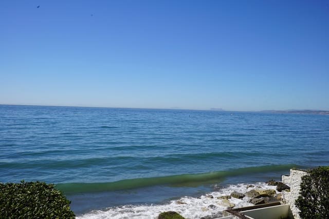 2 quarto Moradia para venda em Estepona com piscina garagem - 975 000 € (Ref: 8755236)