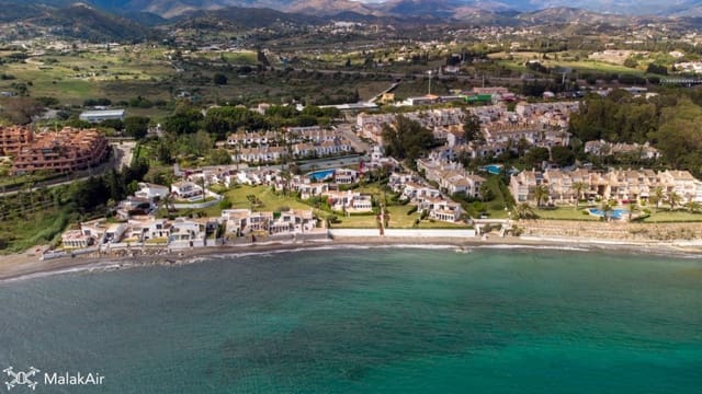 2 quarto Moradia para venda em Estepona com piscina garagem - 975 000 € (Ref: 8755236)