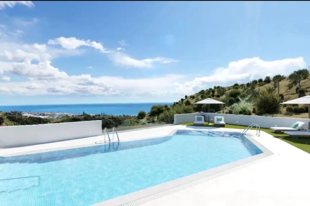 2 slaapkamer Appartement te koop in Rincon de la Victoria met zwembad - € 475.000 (Ref: 8755238)