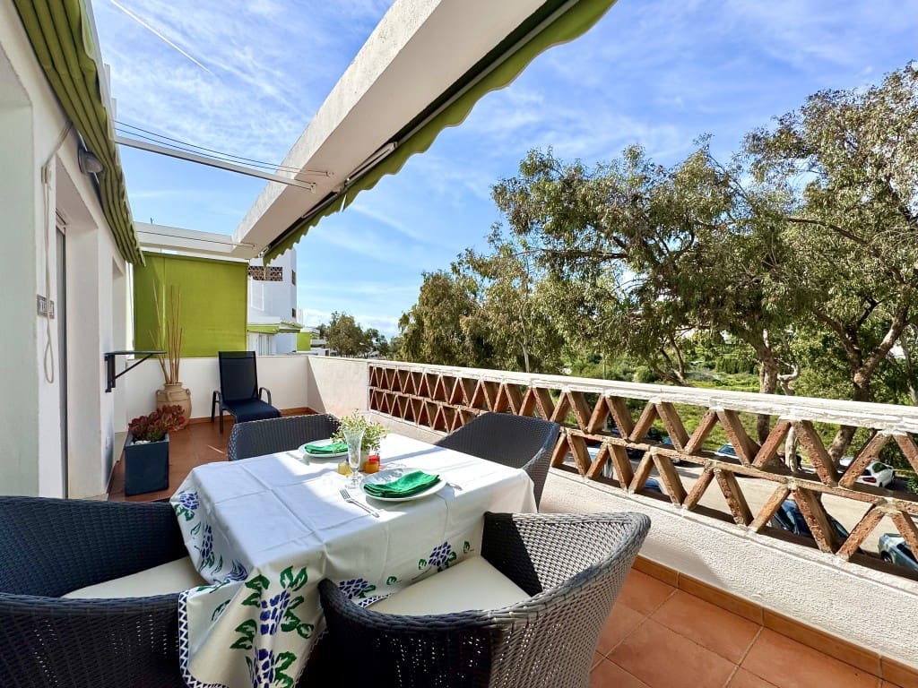 2 sypialnia Penthouse na sprzedaż w Torrequebrada z basenem garażem - 399 990 € (Ref: 9217229)