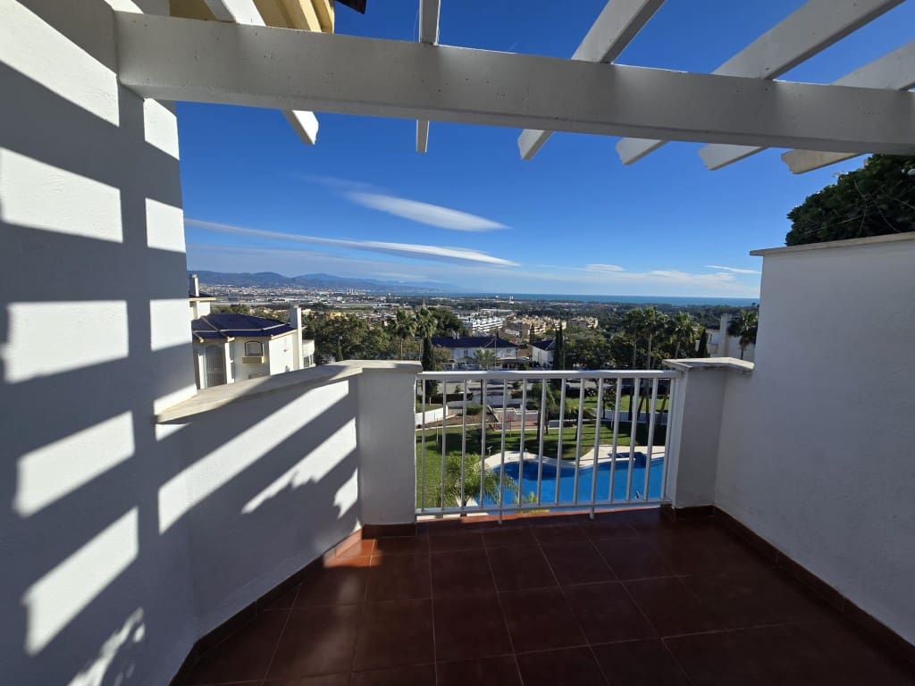 2 soveværelse Penthouse til salg i Churriana med swimmingpool garage - € 375.000 (Ref: 9217230)