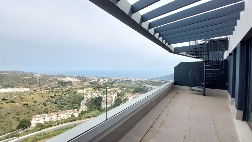 2 slaapkamer Penthouse te koop in Rincon de la Victoria met zwembad - € 440.000 (Ref: 9398161)