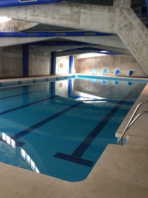 2 sypialnia Apartament na sprzedaż w Los Flamingos z basenem - 270 000 € (Ref: 9455825)