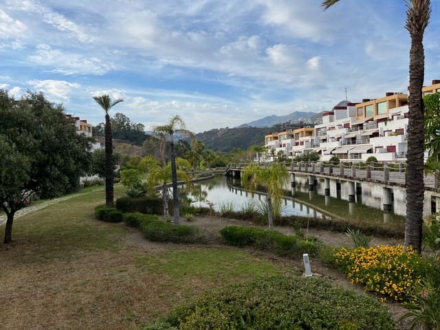 2 sypialnia Apartament na sprzedaż w Los Flamingos z basenem - 270 000 € (Ref: 9455825)