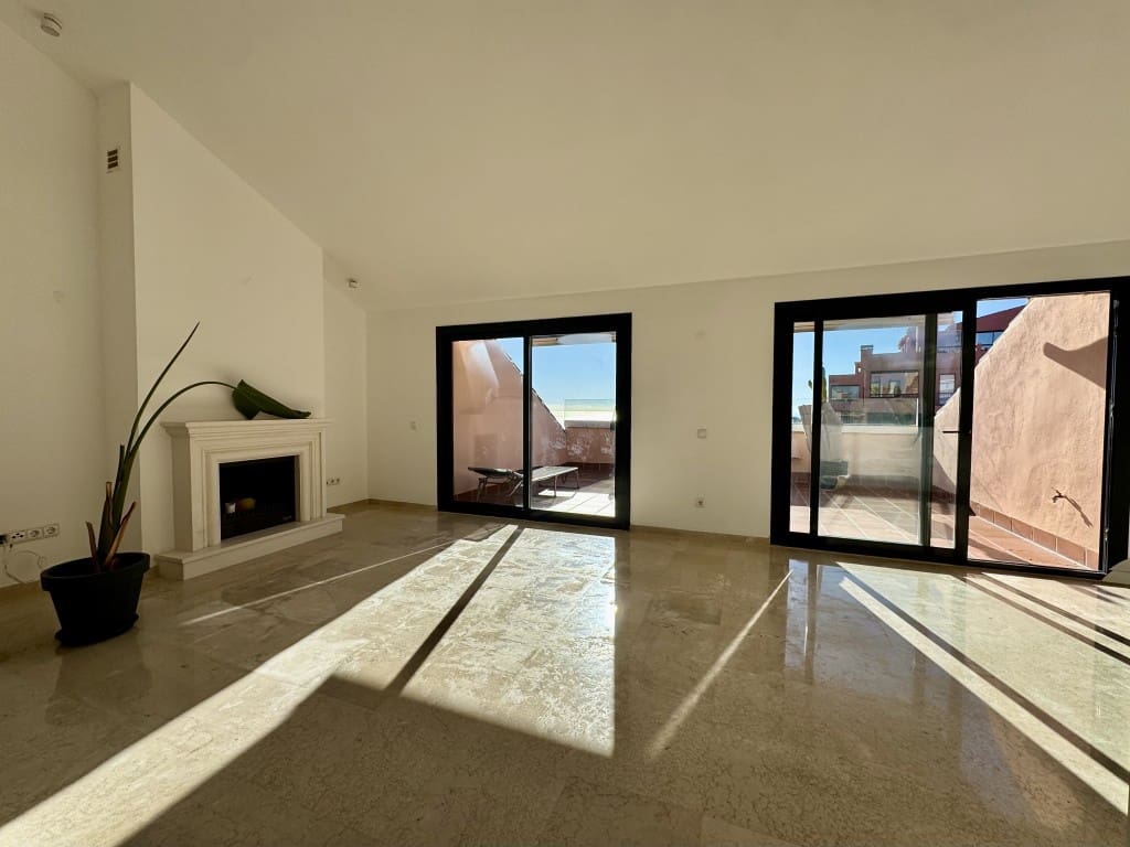 3 camera da letto Attico in vendita in Calahonda con piscina garage - 495.000 € (Rif: 9471115)