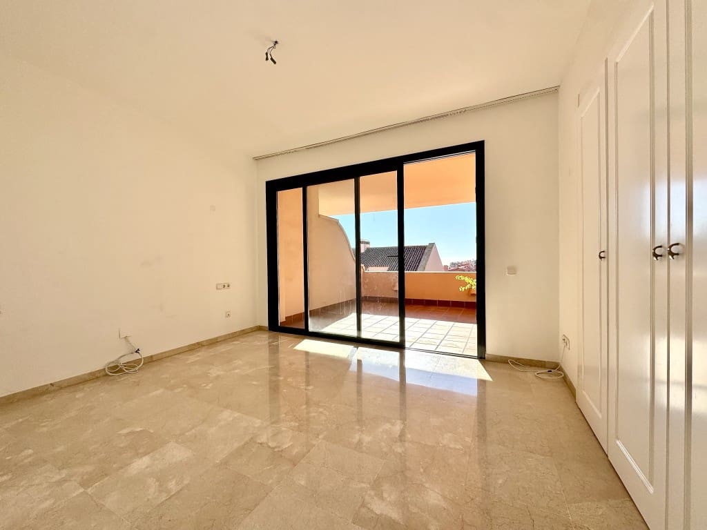 3 camera da letto Attico in vendita in Calahonda con piscina garage - 495.000 € (Rif: 9471115)