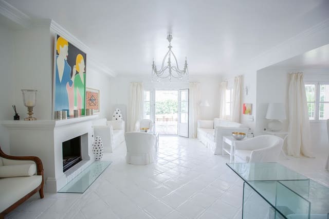 3 sovrum Villa till salu i San Roque med pool - 1 200 000 € (Ref: 9471126)