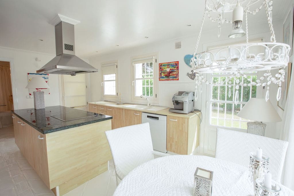 3 sovrum Villa till salu i San Roque med pool - 1 200 000 € (Ref: 9471126)