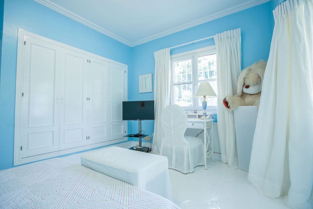 3 sovrum Villa till salu i San Roque med pool - 1 200 000 € (Ref: 9471126)