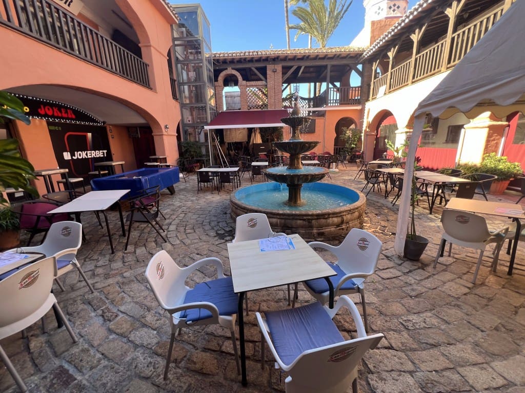 Commerciale in vendita in Calahonda - 199.000 € (Rif: 9471133)