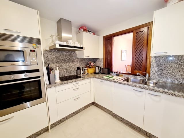 2 soverom Penthouse til salgs i New Golden Mile, Estepona med svømmebasseng - € 499 000 (Ref: 9471136)