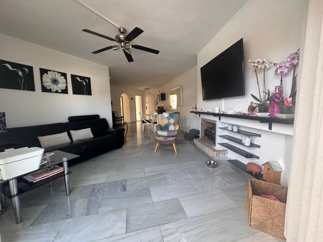 Ático de 2 habitaciones en Mijas Golf, Mijas en venta con piscina garaje - 295.000 € (Ref: 9575621)