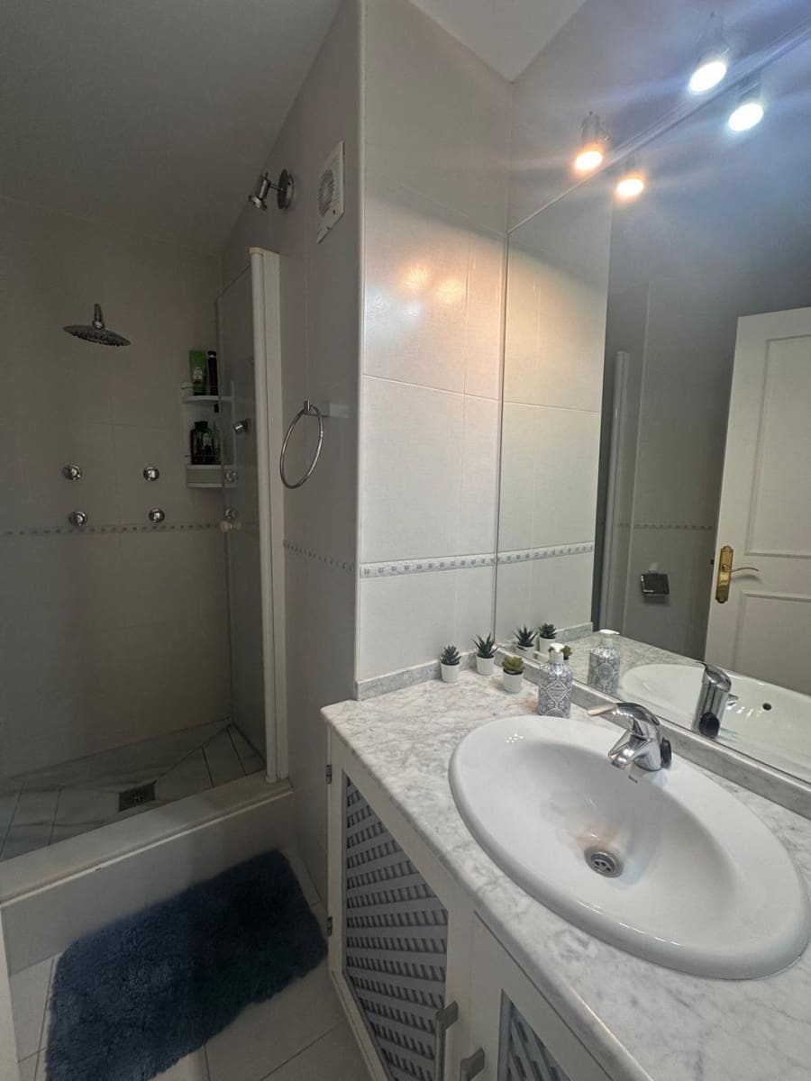 2 makuuhuone Kattohuoneisto myytävänä paikassa Mijas Golf mukana uima-altaan 
autotalli - 295 000 € (Ref: 9575621)