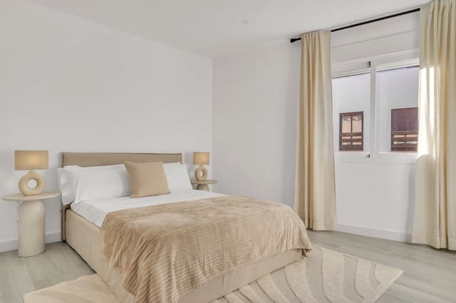 3 quarto Apartamento para venda em Nueva Andalucia, Marbella com piscina - 695 000 € (Ref: 9575624)