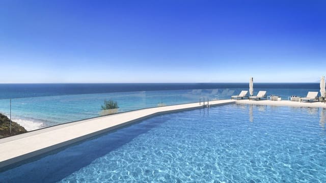 Chalet de 3 habitaciones en Lagos, Vélez-Málaga en venta con piscina garaje - 545.000 € (Ref: 9655628)