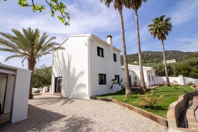 7 bedroom Finca/Country House for sale in Periana with pool - € 749,000 (Ref: 9683367)