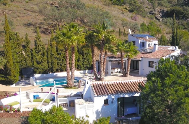 4 sovrum Finca/Hus på landet till salu i Canillas de Aceituno med pool - 849 000 € (Ref: 9683368)