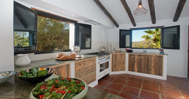 4 sovrum Finca/Hus på landet till salu i Canillas de Aceituno med pool - 849 000 € (Ref: 9683368)