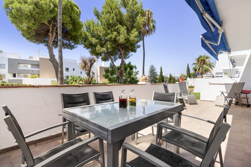 3 quarto Apartamento para venda em Nueva Andalucia com piscina - 630 000 € (Ref: 9966258)