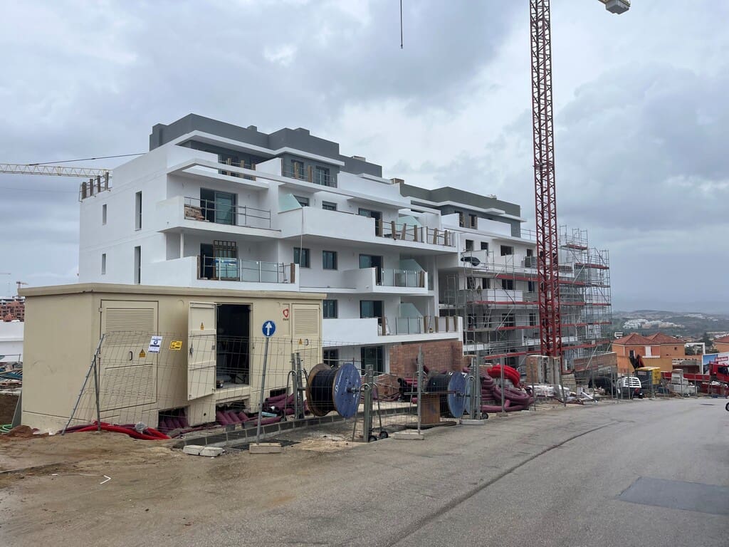 3 soveværelse Lejlighed til salg i La Duquesa / Puerto de la Duquesa med swimmingpool garage - € 355.000 (Ref: 9966259)