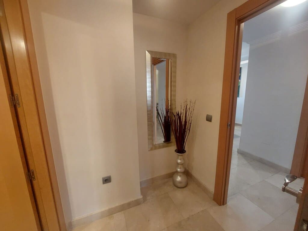 2 bedroom Apartment for sale in Benahavis with pool garage - € 525,000 (Ref: 9966261)