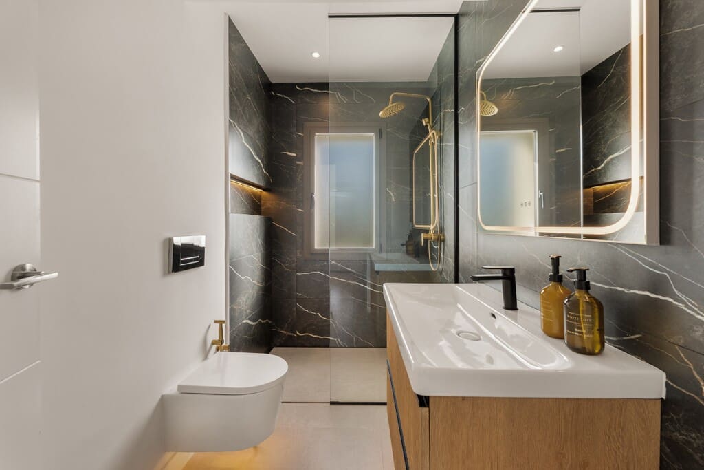 2 soverom Penthouse til salgs i Nueva Andalucia med svømmebasseng - € 995 000 (Ref: 9966263)