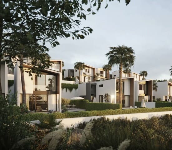 3 bedroom Villa for sale in Mijas Costa, Mijas with pool garage - € 1,324,000 (Ref: 9967265)