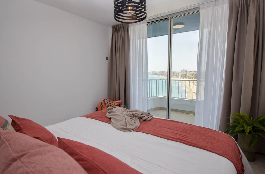 3 sypialnia Penthouse na sprzedaż w Fuengirola z basenem garażem - 1 197 000 € (Ref: 9967267)