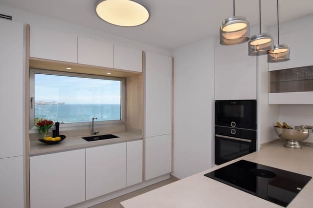 3 sypialnia Penthouse na sprzedaż w Torreblanca, Fuengirola z basenem garażem - 1 197 000 € (Ref: 9967267)