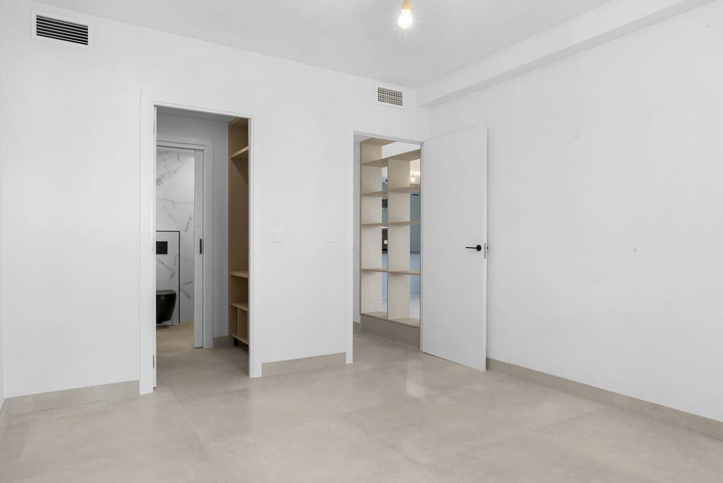 3 soverom Leilighet til salgs i Nueva Andalucia med svømmebasseng - € 875 000 (Ref: 9967274)