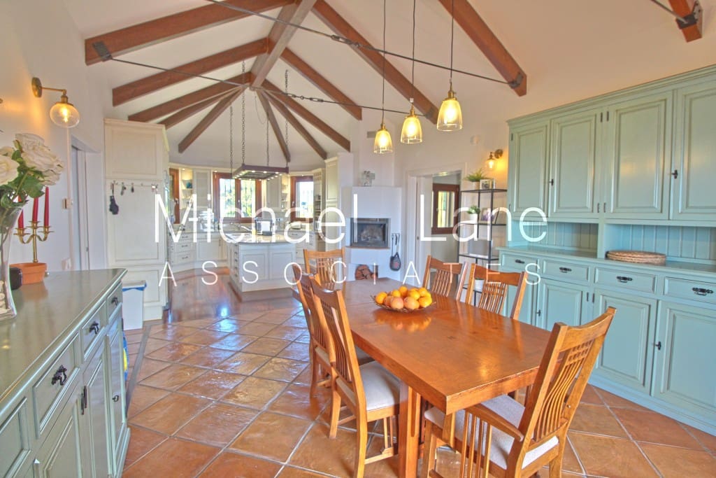 5 chambre Finca/Maison de Campagne à vendre à Estepona avec piscine garage - 3 400 000 € (Ref: 9967277)