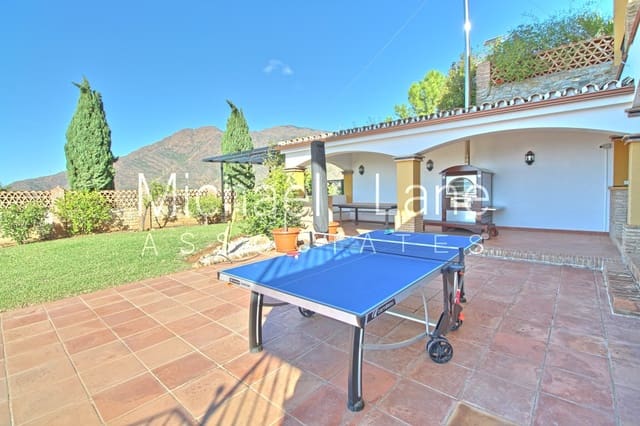 5 chambre Finca/Maison de Campagne à vendre à Estepona avec piscine garage - 3 400 000 € (Ref: 9967277)
