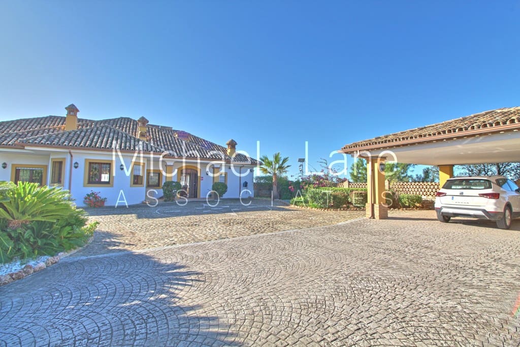 5 chambre Finca/Maison de Campagne à vendre à Estepona avec piscine garage - 3 400 000 € (Ref: 9967277)