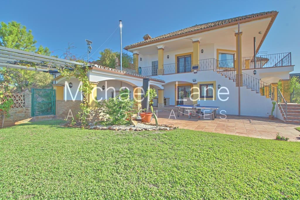 5 chambre Finca/Maison de Campagne à vendre à Estepona avec piscine garage - 3 400 000 € (Ref: 9967277)