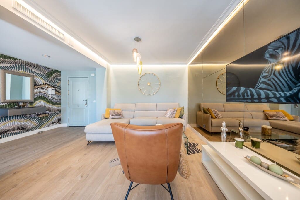 2 soverom Leilighet til salgs i Nueva Andalucia med svømmebasseng - € 595 000 (Ref: 9967280)