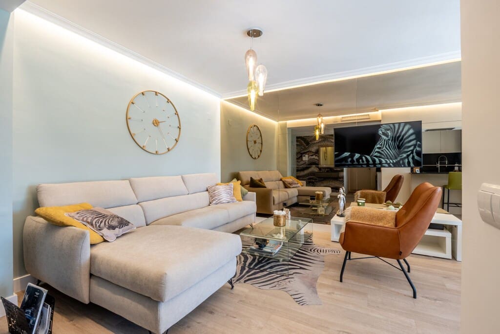 2 soverom Leilighet til salgs i Nueva Andalucia med svømmebasseng - € 595 000 (Ref: 9967280)