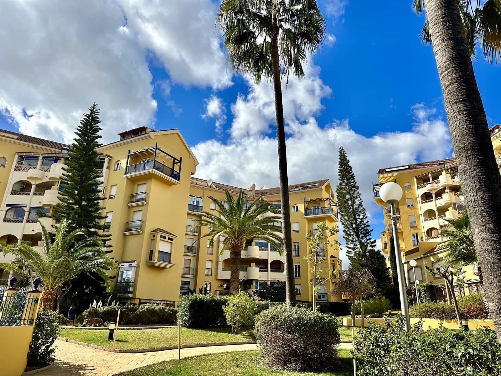 3 makuuhuone Kattohuoneisto myytävänä paikassa Benalmadena mukana uima-altaan 
autotalli - 495 000 € (Ref: 9793266)