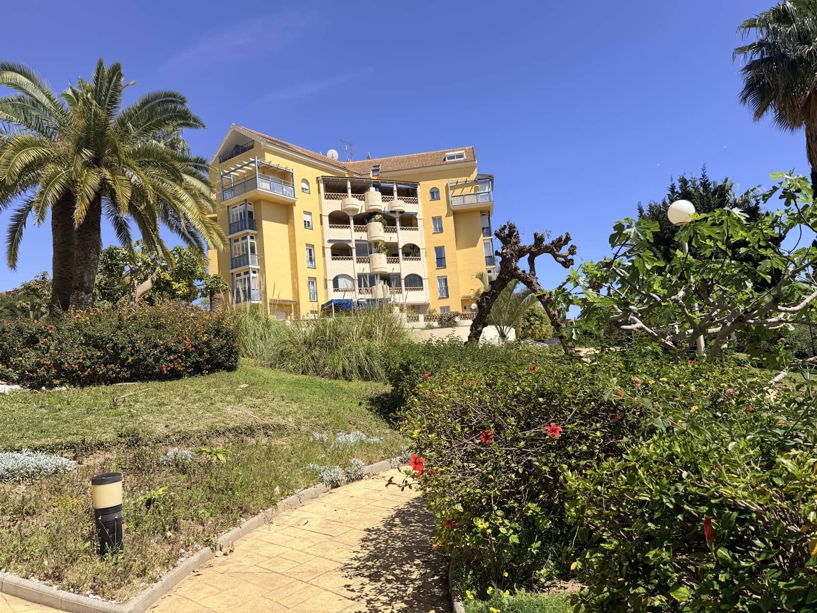 3 makuuhuone Kattohuoneisto myytävänä paikassa Benalmadena mukana uima-altaan 
autotalli - 495 000 € (Ref: 9793266)