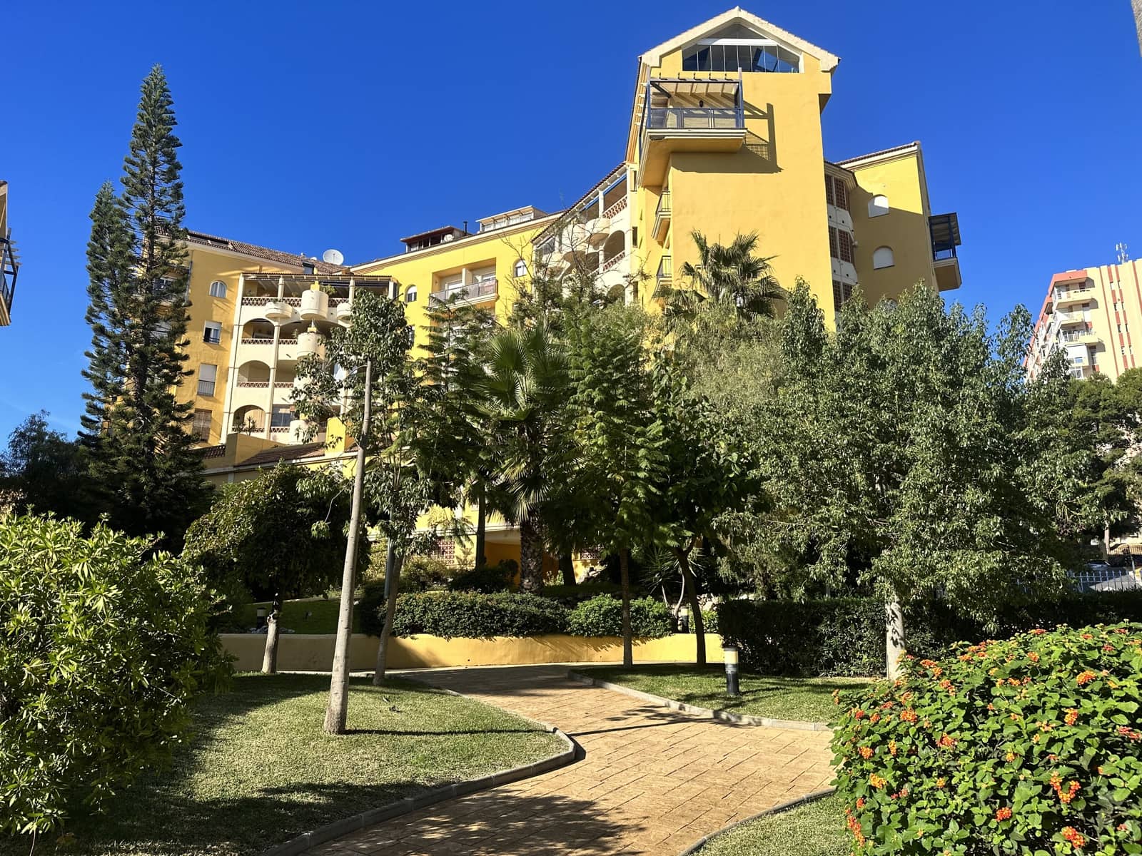 3 soveværelse Lejlighed til leje i Benalmadena med garage - € 1.495 (Ref: 9796110)