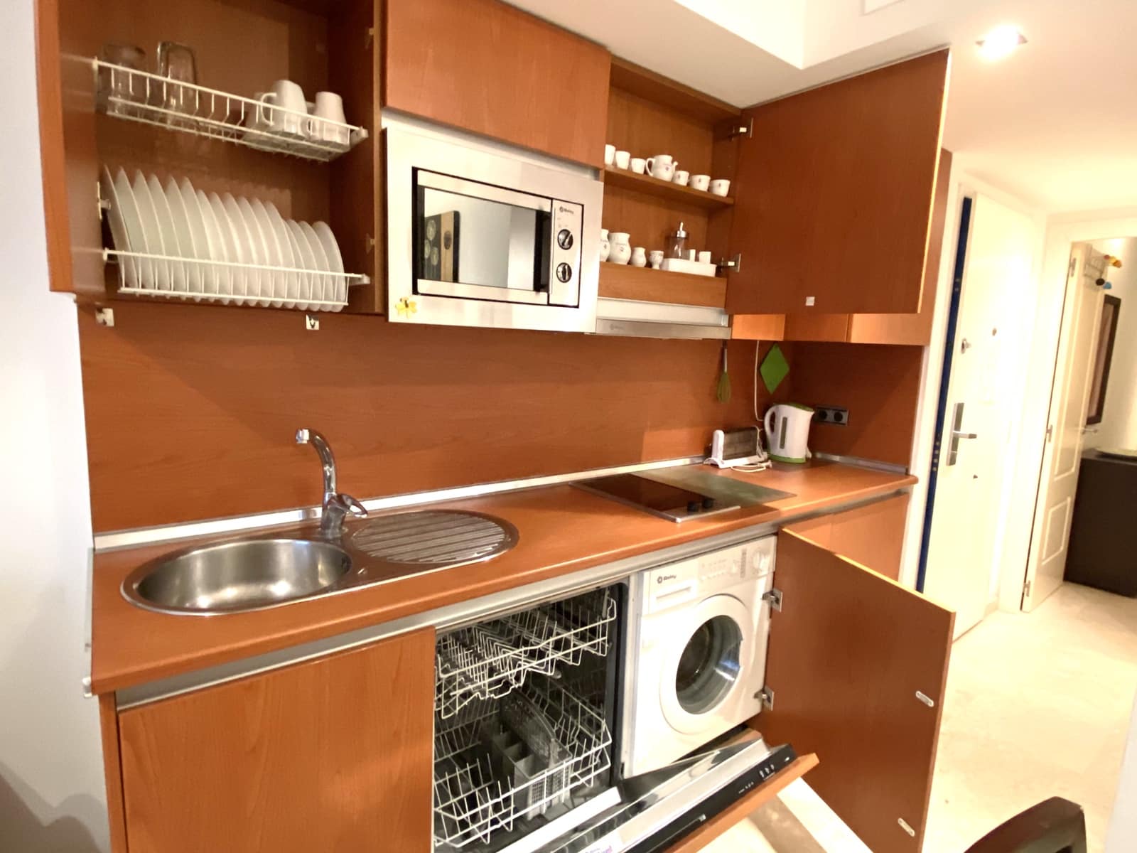 1 slaapkamer Appartement te huur in Benalmadena - € 799 (Ref: 9800001)