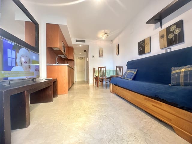 1 slaapkamer Appartement te huur in Cortijo Torrequebrada, Benalmádena - € 799 (Ref: 9800001)