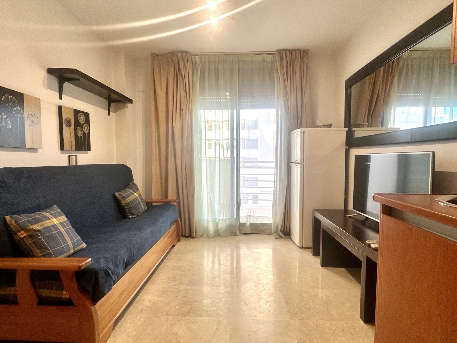 1 slaapkamer Appartement te huur in Benalmadena - € 799 (Ref: 9800001)