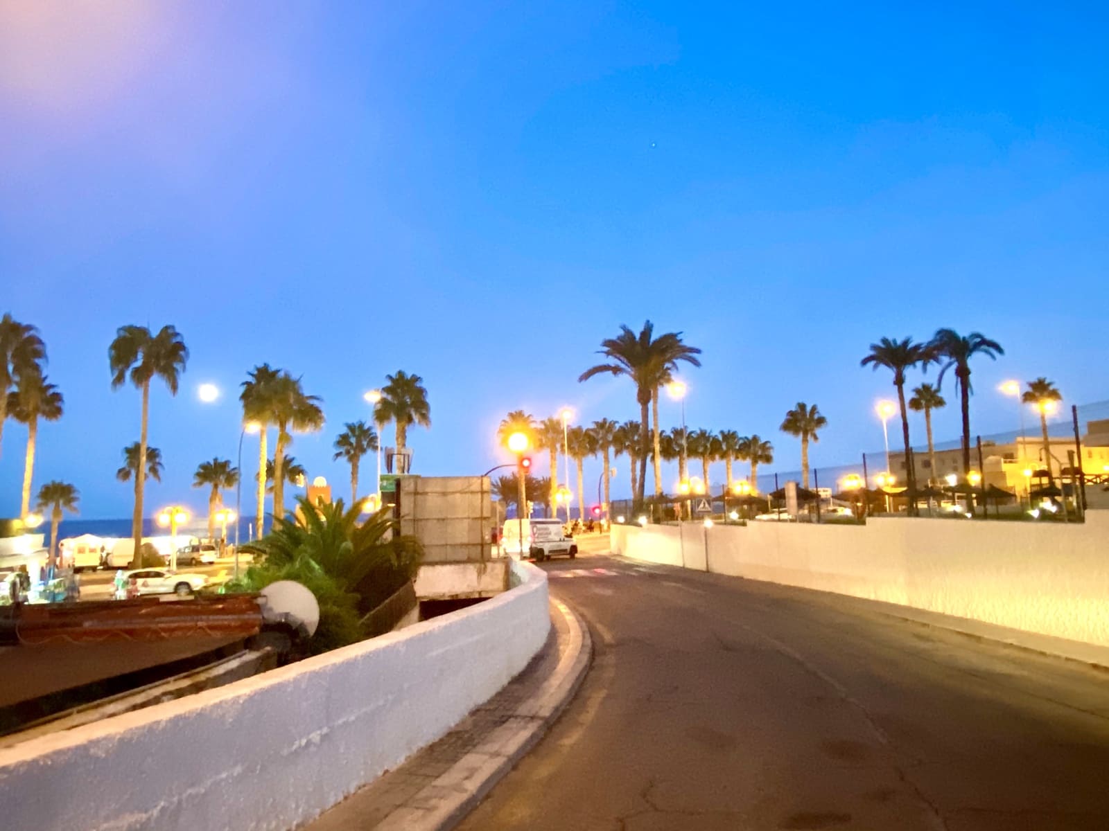 Garage à louer à Benalmadena - 100 € (Ref: 9800017)