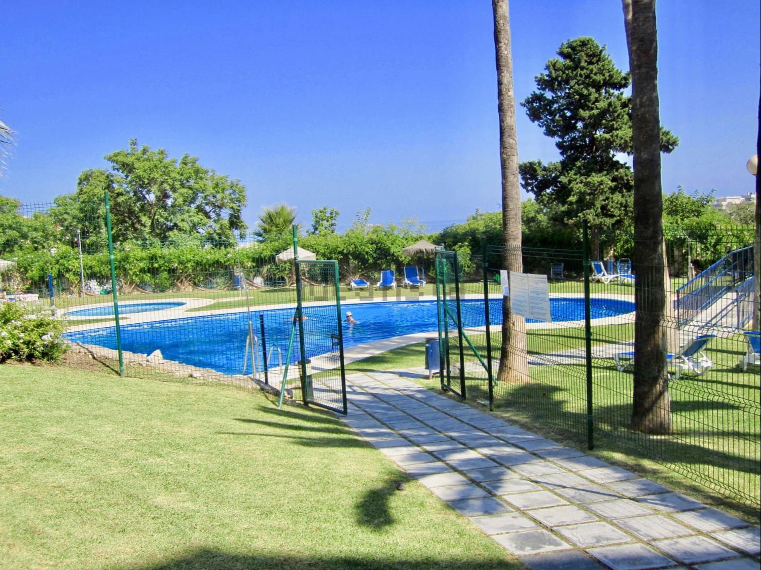 Huoneisto lomavuokrausta paikassa Benalmadena mukana uima-altaan 
autotalli - 790 € (Ref: 9800027)