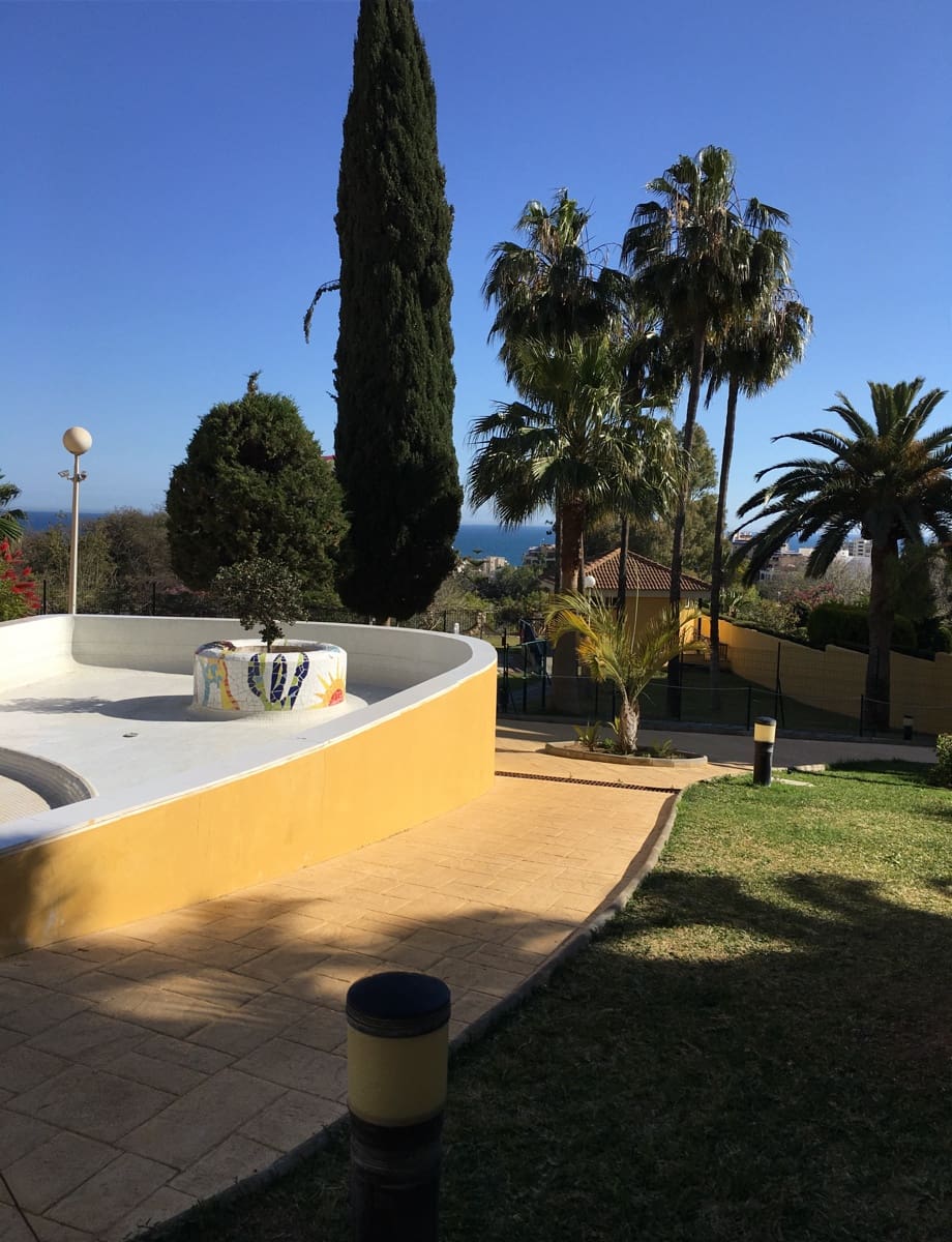 Huoneisto lomavuokrausta paikassa Benalmadena mukana uima-altaan 
autotalli - 790 € (Ref: 9800027)