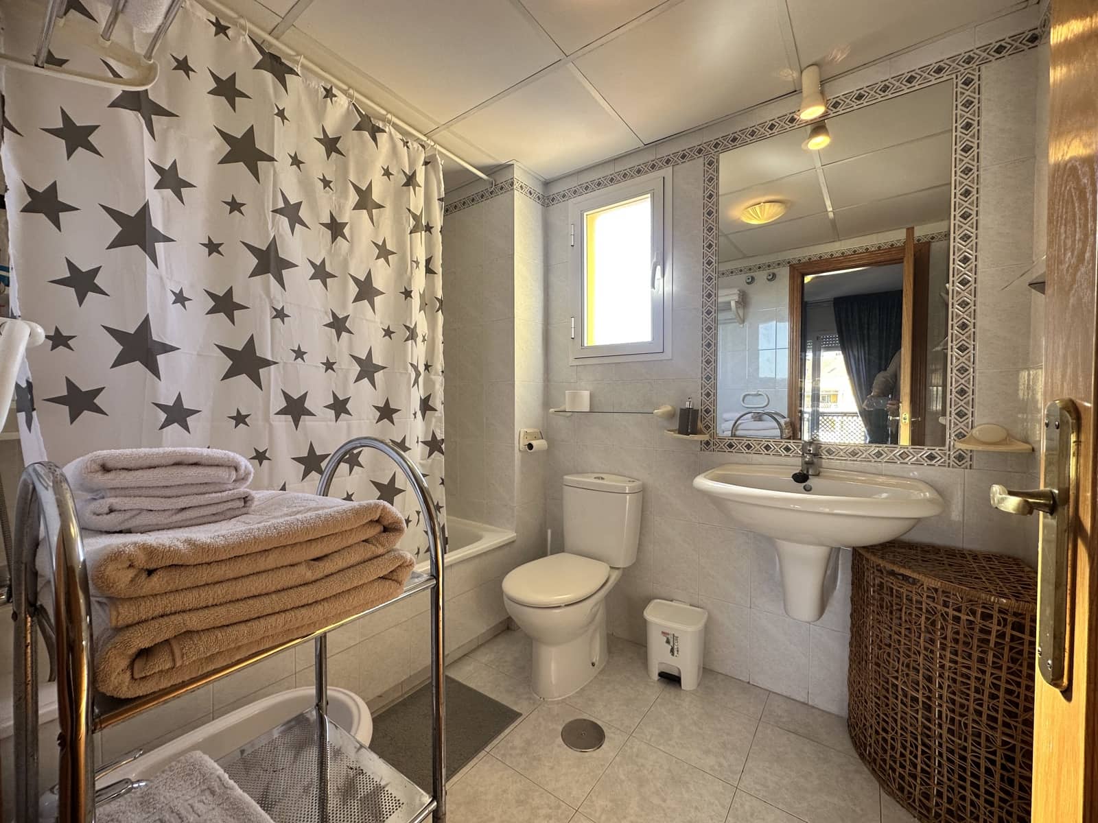 Huoneisto lomavuokrausta paikassa Benalmadena mukana uima-altaan 
autotalli - 790 € (Ref: 9800027)