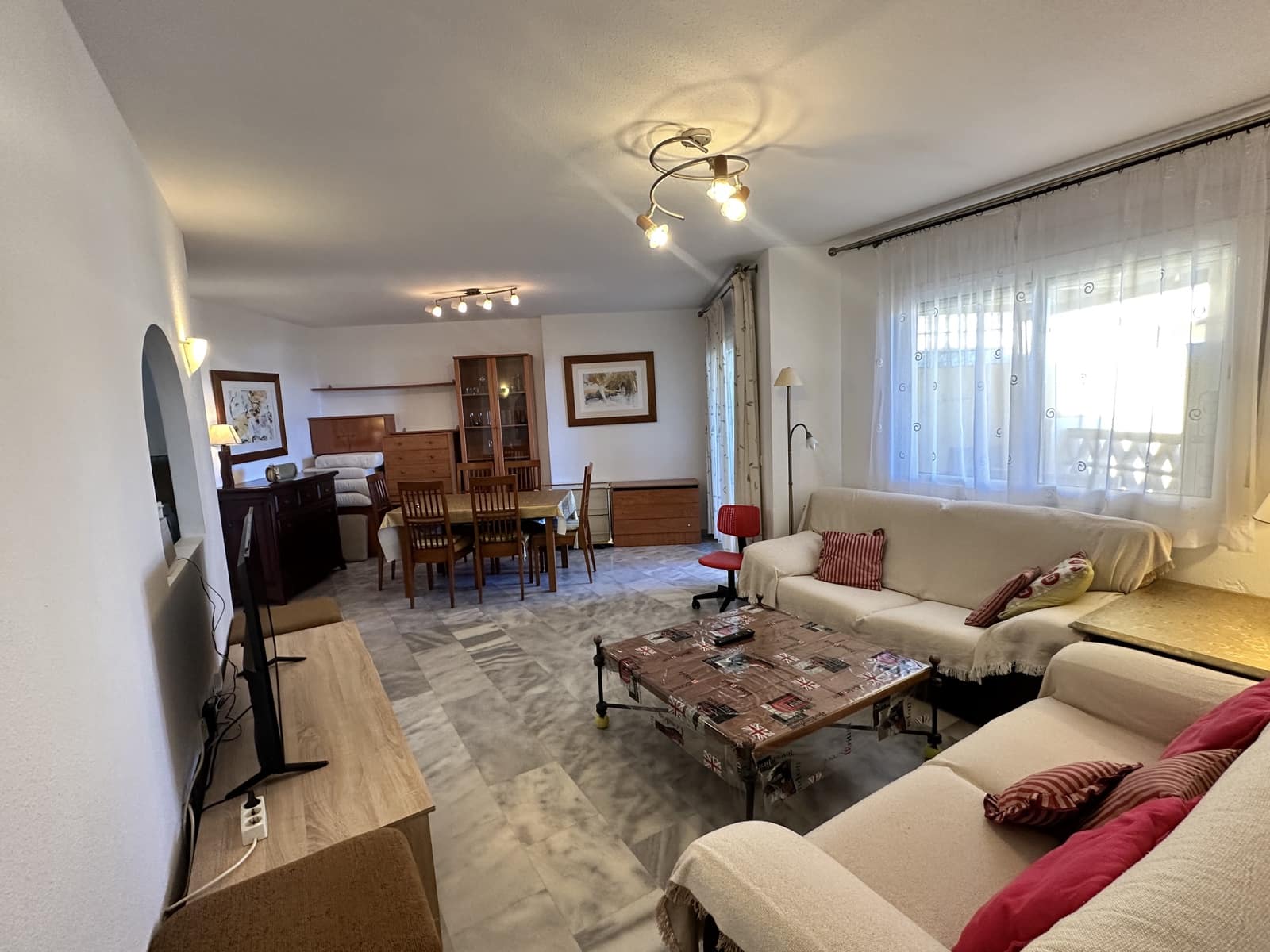 Huoneisto lomavuokrausta paikassa Benalmadena mukana uima-altaan 
autotalli - 790 € (Ref: 9800027)